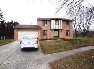 38098 Arcola Dr, Sterling Heights, MI 48312