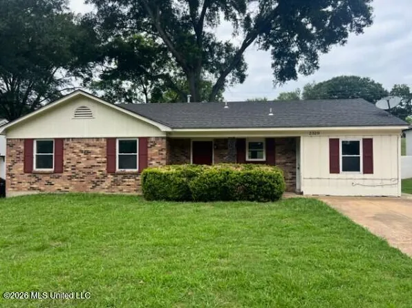 2320 Colonial Hills Dr, Southaven, MS 38671