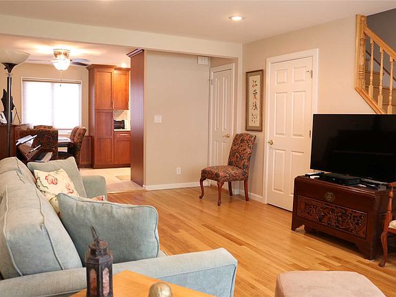 3rd image of 13-50 212th St #148