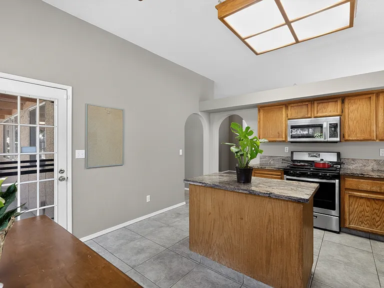 680 Canyon Creek Way — Photo 8
