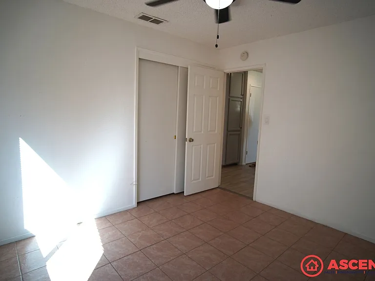 8012 Cold Spray Ct — Photo 12