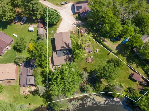 N2427 Linden Point Rd, Weyauwega, WI 54983