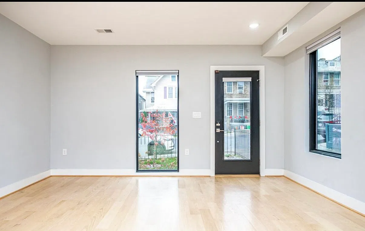 3 bed, 3.5 bath, 1655 sqft, $4,200 — Photo 4