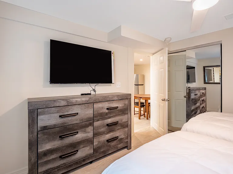 17 Canoe Place Rd — Photo 15