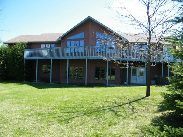 55 County Rd, River Falls, WI 54022