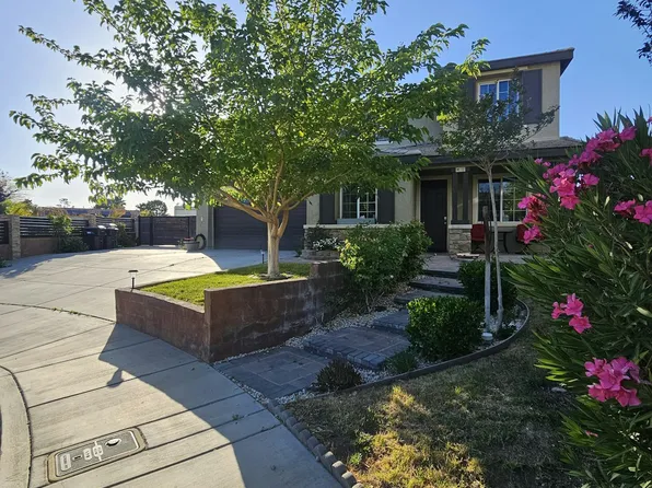 5709 Finchley Rd, Palmdale, CA 93552