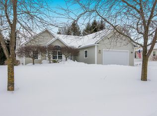 2934 Ridge Trail Dr, Traverse City, MI 49684
