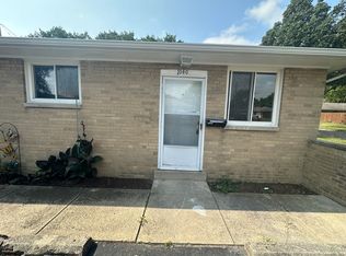 1040 Salisbury Rd, Columbus, OH 43204