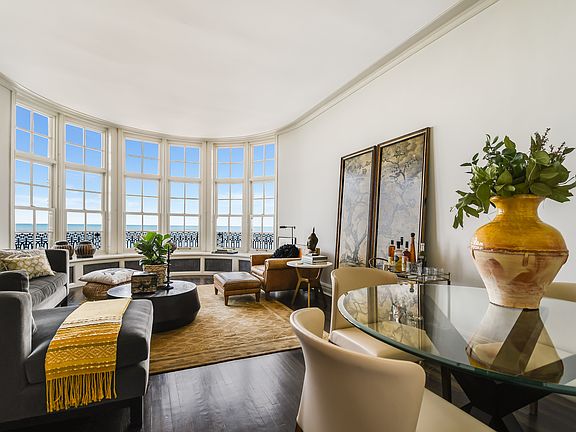 4th image of 1200 N Lake Shore Dr APT 701