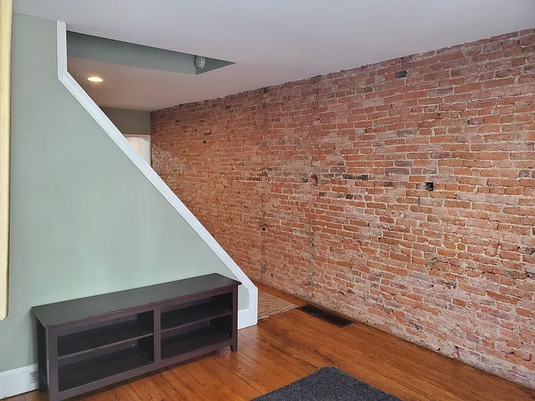 414 E Flora St — Photo 29