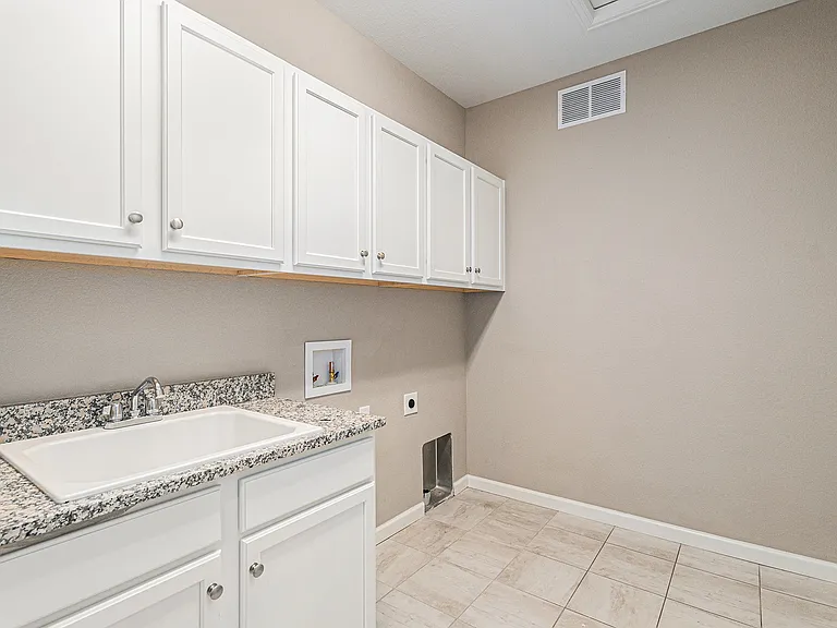 7287 Greenwater Cir — Photo 13