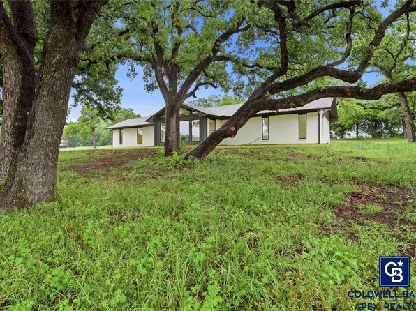 11458 State Highway 171, Covington, TX 76636