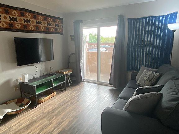2nd image of 1810 E Blacklidge Dr APT 814