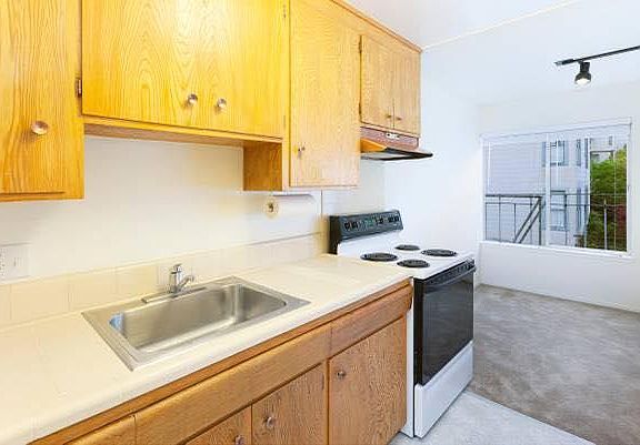 3rd image of 1936 15th St APT 7