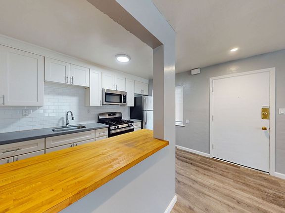 5th image of 820-824 15th St #824-1