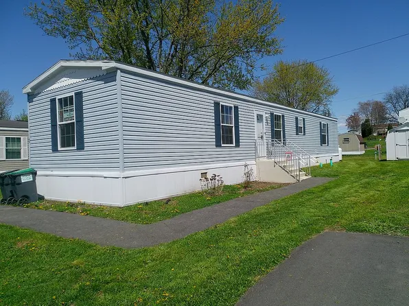 69 Elm Ln, Stillwater, NY 12170