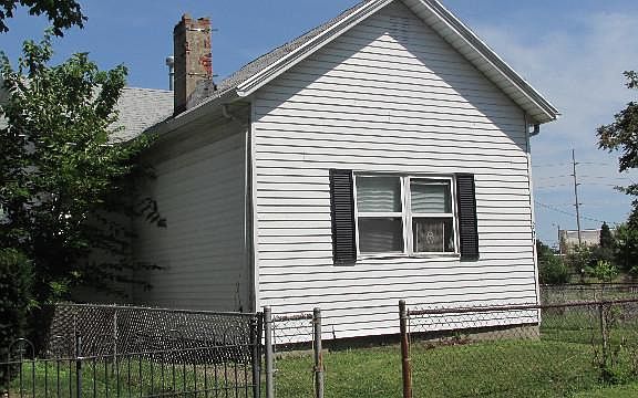 3rd image of 231 Sherman St
