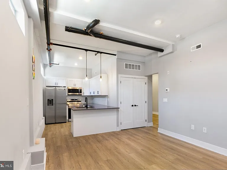 3965 Lancaster Ave #102 — Photo 2