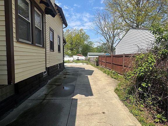 5th image of 4662 Pearl Rd