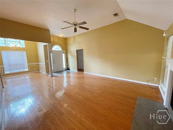 3rd image of 102 Cormorant Way
