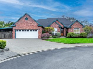 1363 Windsor Ct, Springfield, OR 97477