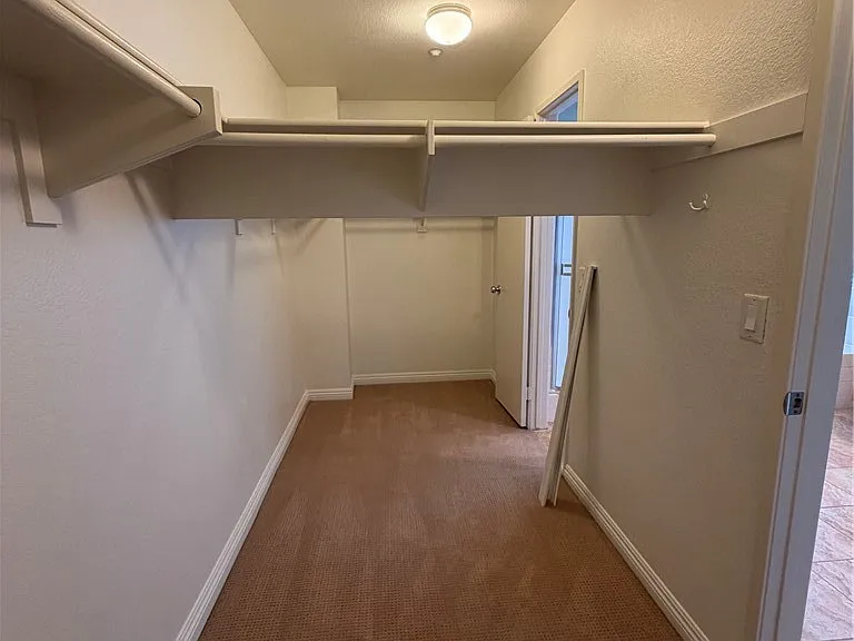 554 Robins Pl — Photo 26