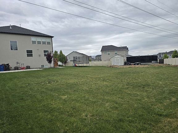 2nd image of 1573 N Woodside Dr