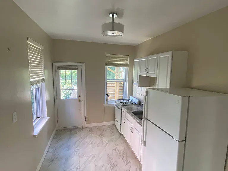 3410 Sunnyside Ave #1 — Photo 9