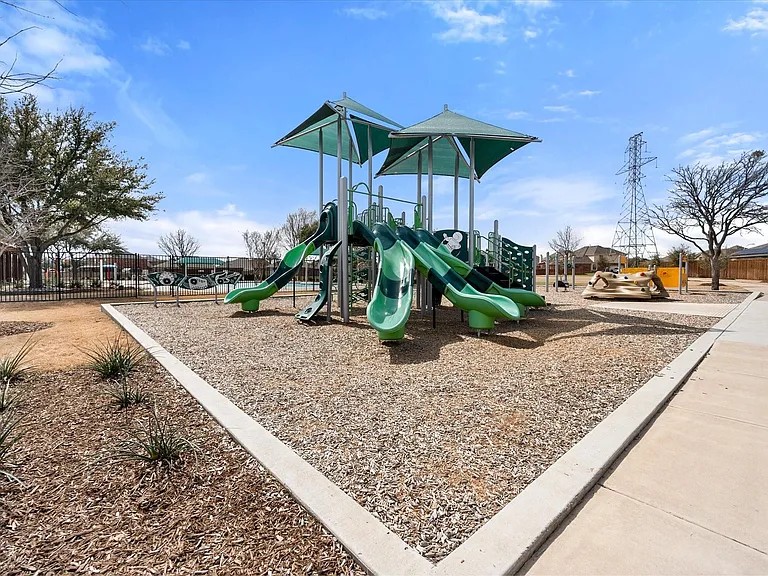 504 Mesa View Trl — Photo 28