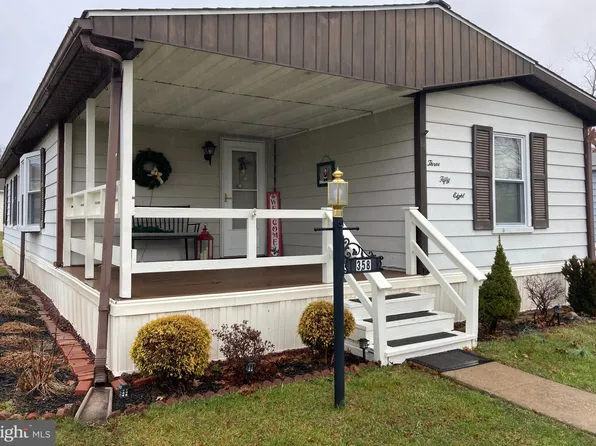 358 Woodstream Way, North Wales, PA 19454