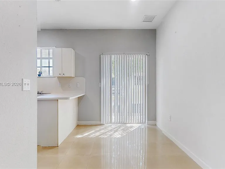 373 NE 26th Pl #201 — Photo 6