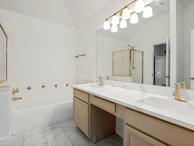 8160 Tower Rd — Photo 18