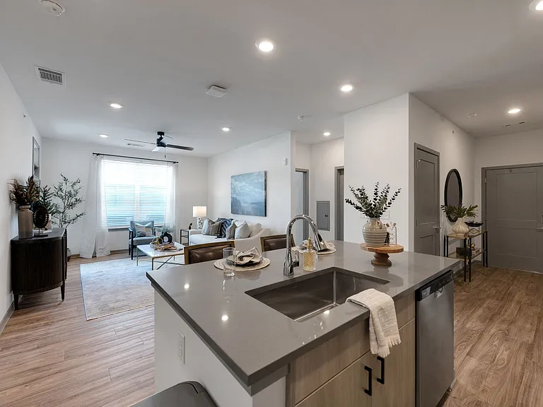 The Depot Luxury Apartments — Photo 44