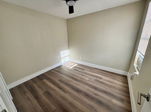 5th image of 714 E 1st St #A