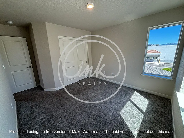 608 Crossing Cir — Photo 9