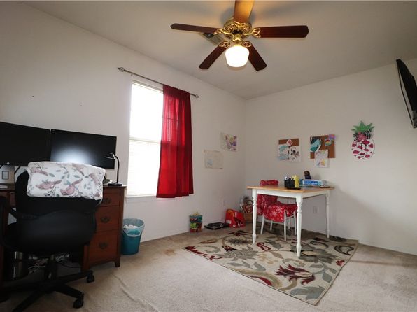 fayetteville-arkansas-439593432 picture