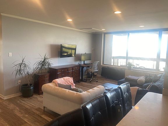 3rd image of 3701 S George Mason Dr Unit 2609N