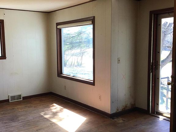 5th image of 18580 Hoffman Ave