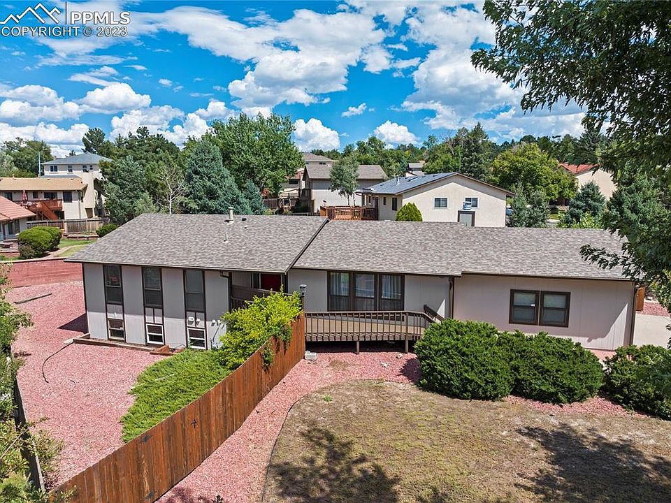 1st image of 4230 Loch Lomond Ln
