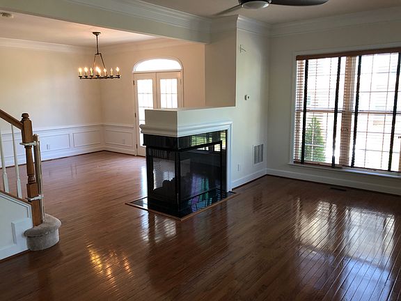 3rd image of 5988 Grand Pavilion Way