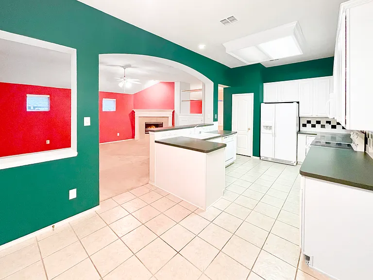 Open Concept Kitchen, Breakfast Bar, and Breakfast Area