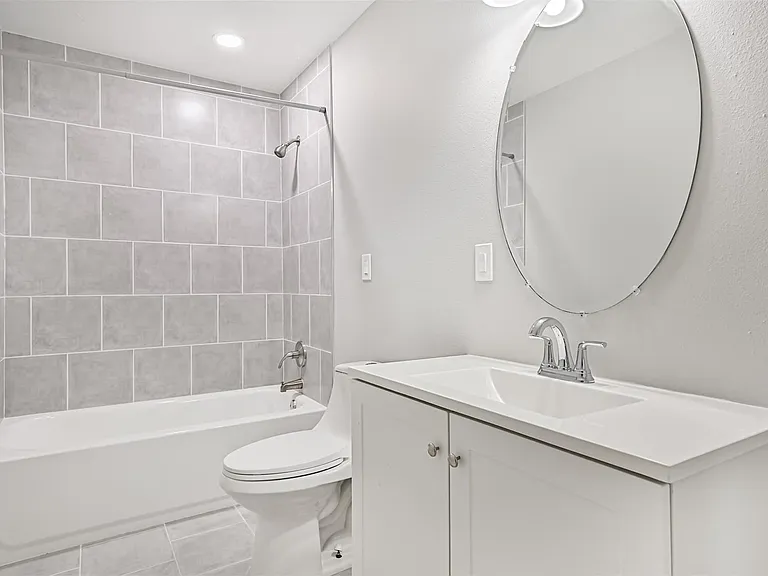 5220 Krueger Dr — Photo 34