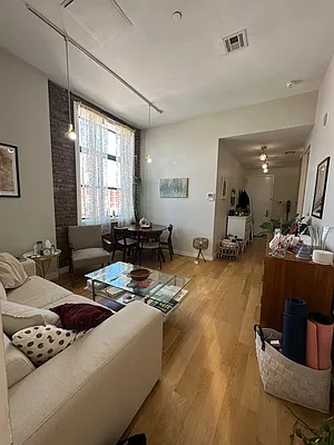 Rented by Nooklyn NYC LLC | media 4