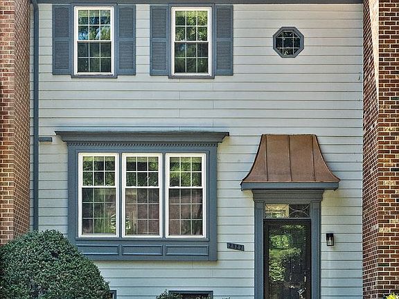 3rd image of 2827 Kelly Sq