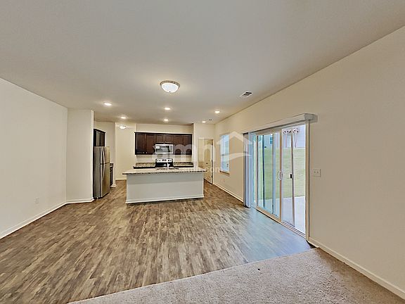 5th image of 7226 Deering Ct