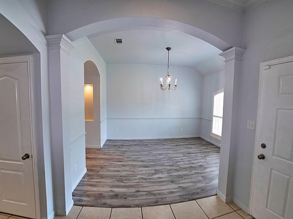 4th image of 806 Dogwood Dr
