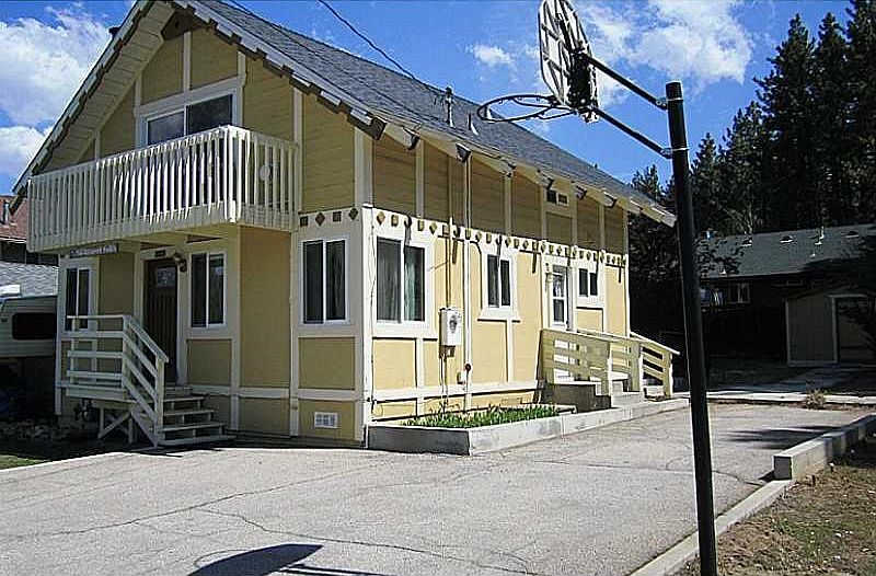 1st image of 42847 Cedar Ave