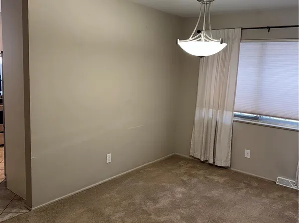 2524 S Oneida St, Denver, CO 80224