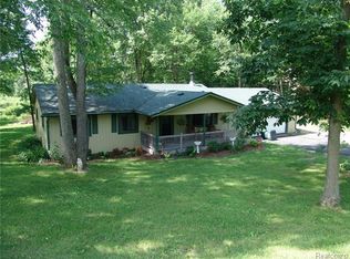 1930 E Coon Lake Rd, Howell, MI 48843