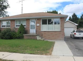 212 Lee Ave, Whitby, ON L1N 5L3